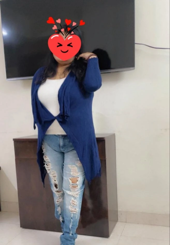 Riya – Indian escort in Mumbai — 1 / 4