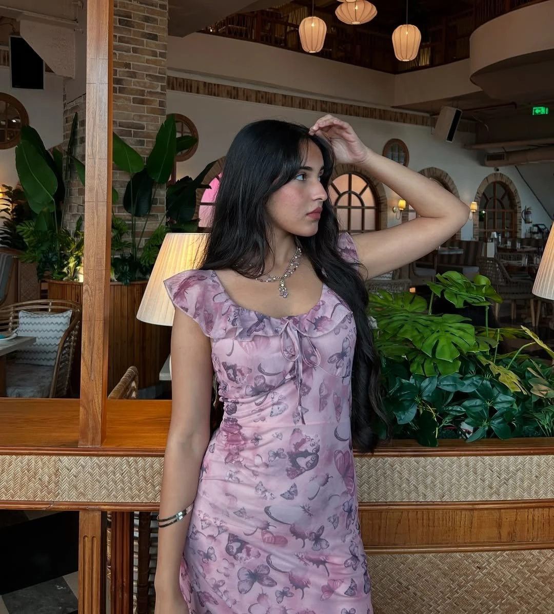 Vanshika Patel – Indian escort in Navi Mumbai — 4 / 5
