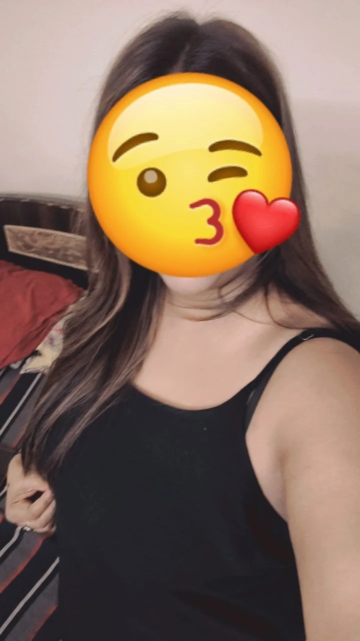 Neha oral queen bhabhi🫦 – Indian adult performer in New Delhi — 11 / 29