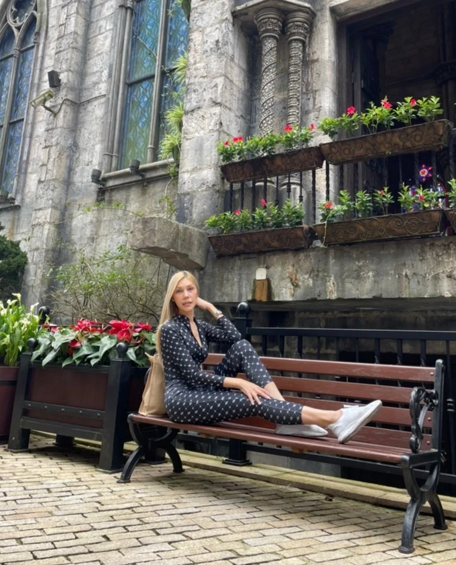 Lucy – Chinese escort in Hanoi — 6 / 7