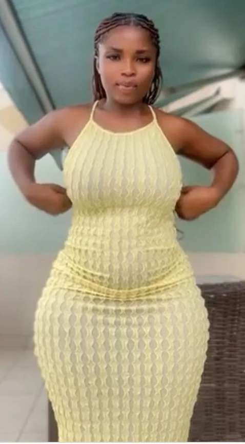 Queen – South African escort in New Delhi — 2 / 3