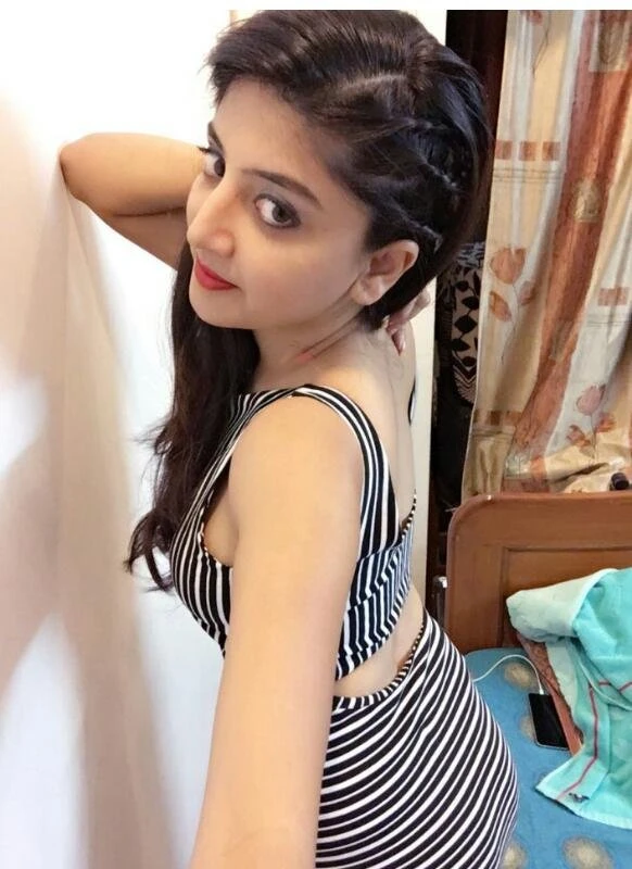 Kajal Singh – Indian escort in Mumbai — 3 / 5