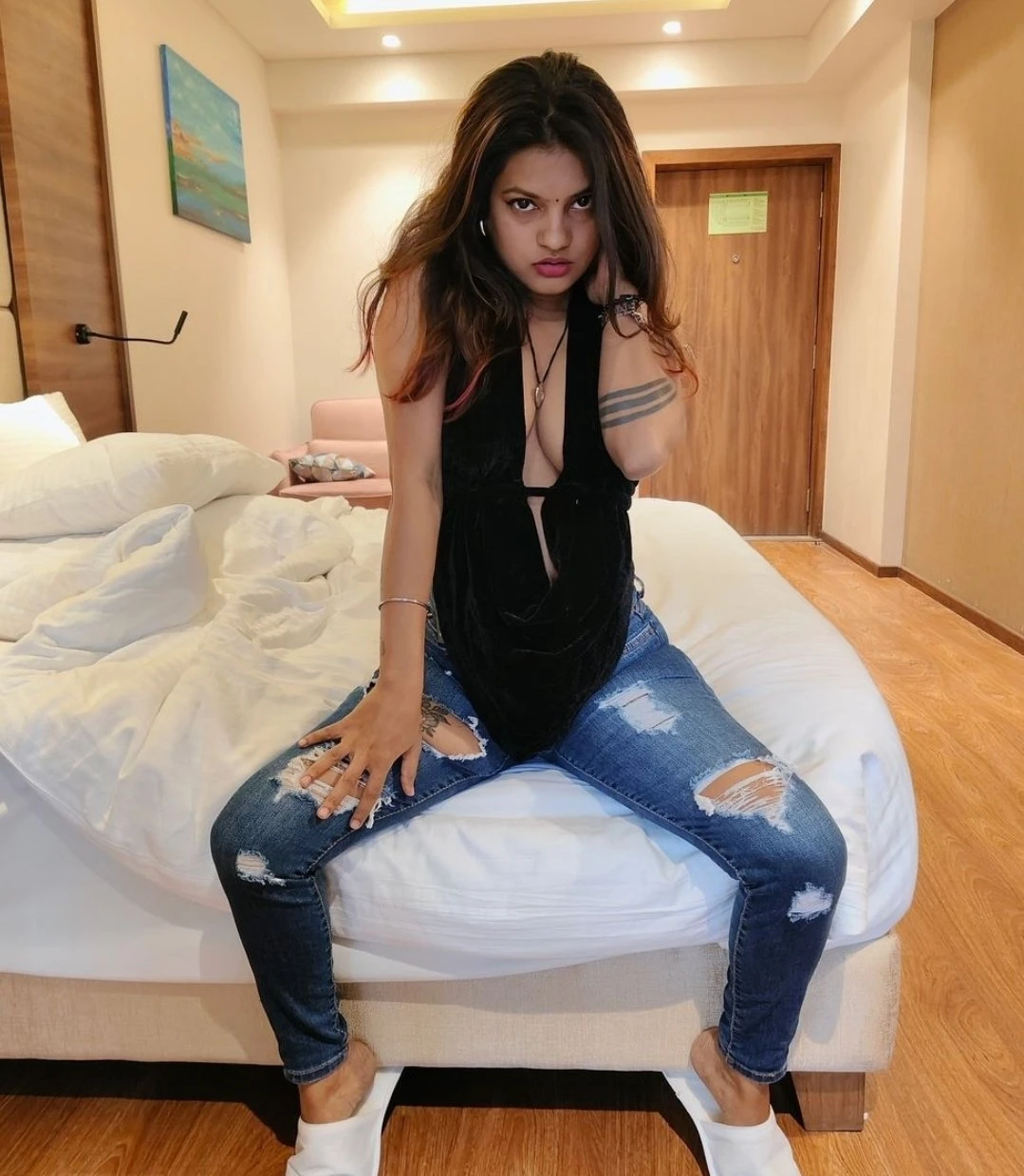 Shivani – Indian escort in Navi Mumbai — 3 / 4