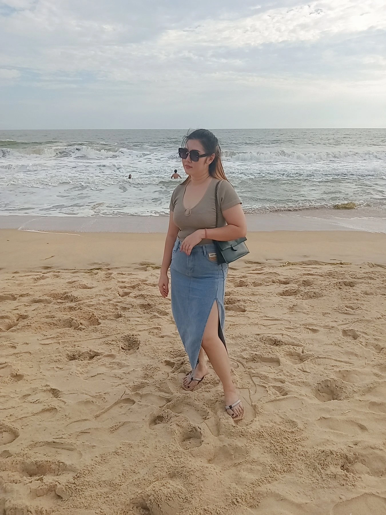 Grace – Thai escort in Abidjan — 2 / 6