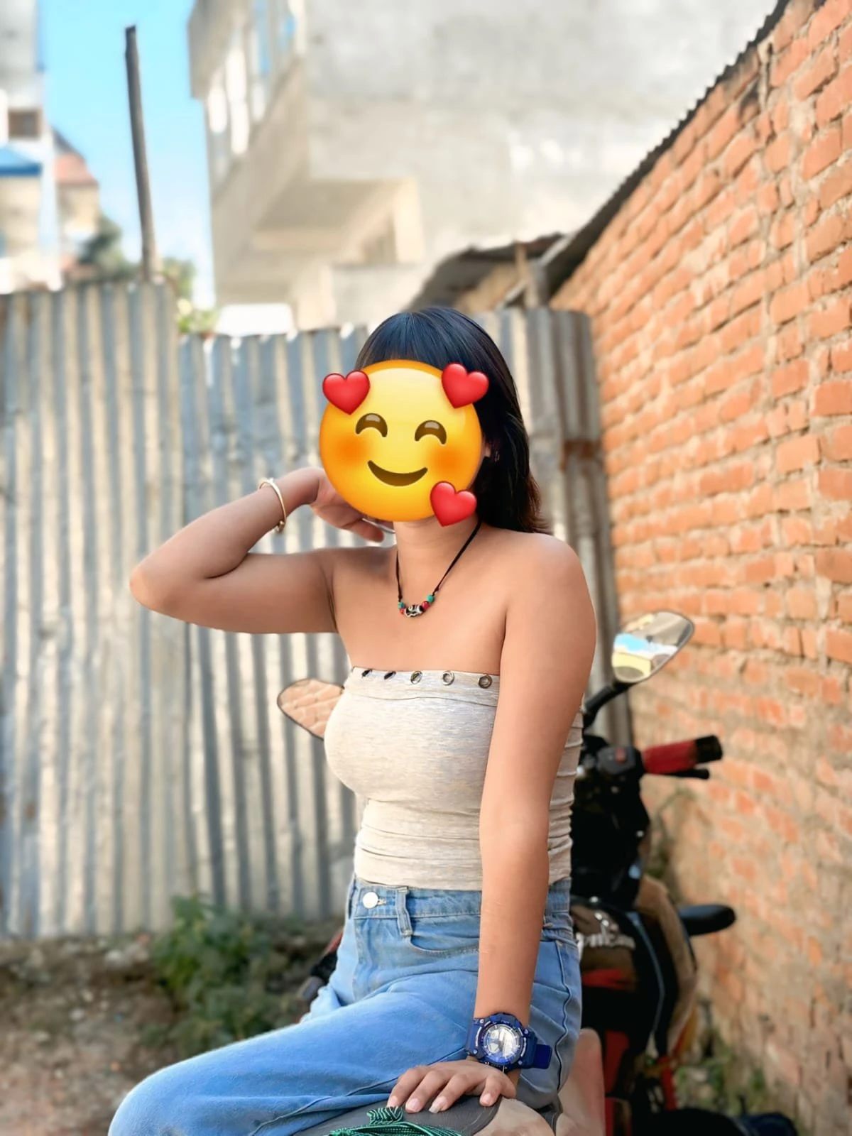 Karuna Mgr – Nepalese escort in Kathmandu — 2 / 6