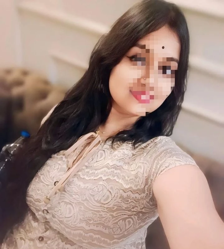 Nishika – Indian escort in Pondicherry — 3 / 4