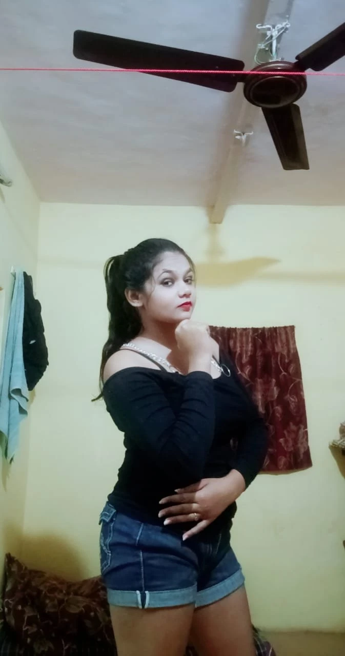 Pihu – Indian escort in Mumbai — 3 / 4
