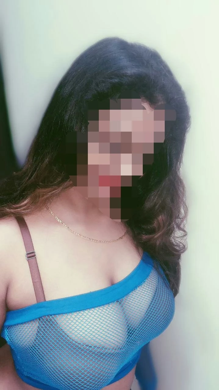 Reshma – Indian escort in Mumbai — 5 / 6