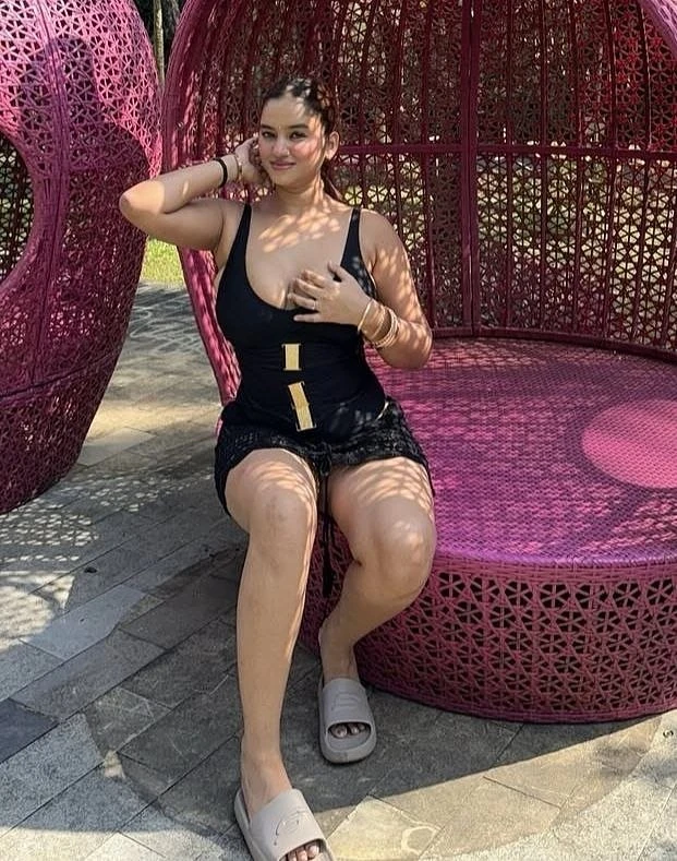 Henika – escort in Dar es Salaam — 4 / 7