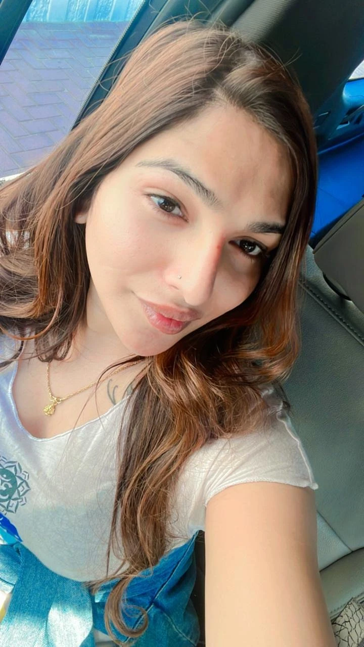 Miss Sneha – Indian escort in Pune — 20 / 31