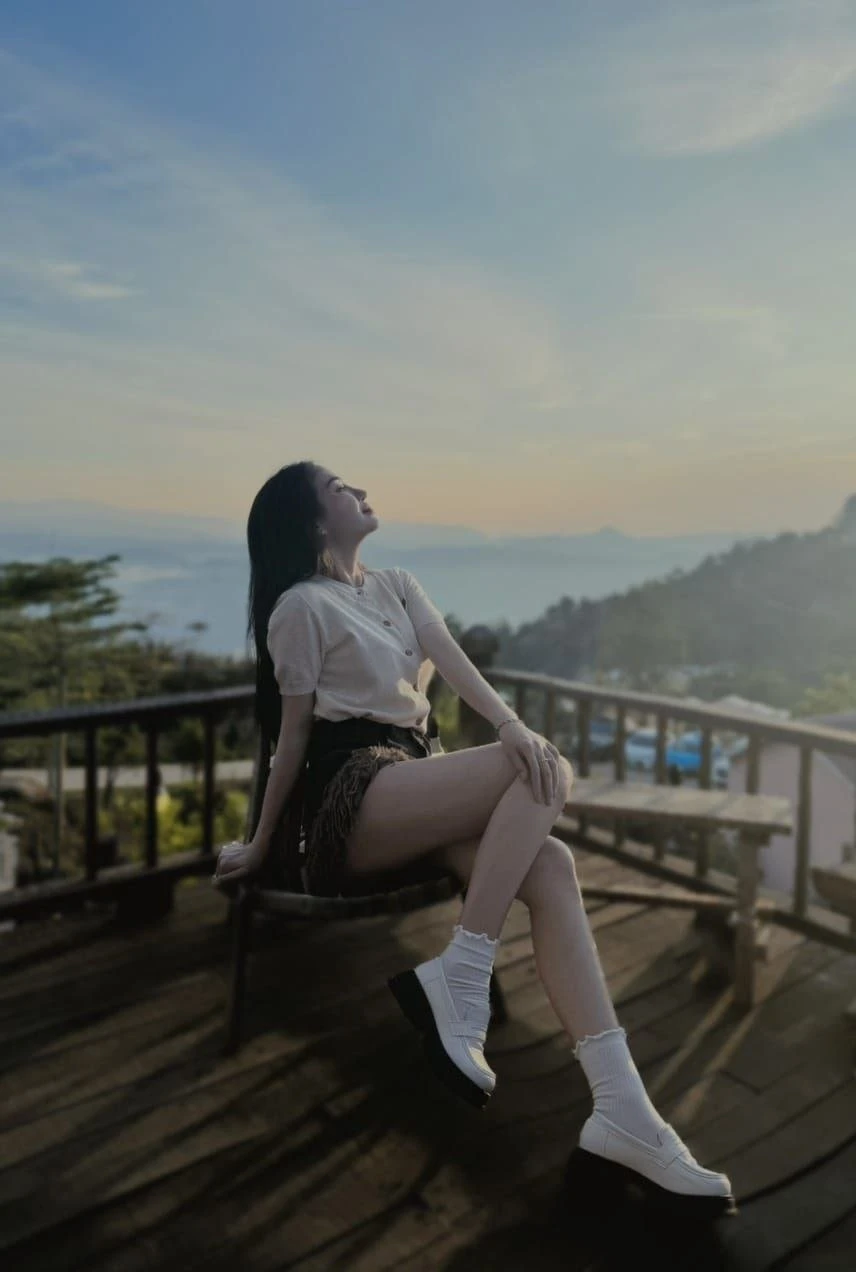 Anna – Vietnamese escort in Ho Chi Minh City — 10 / 13