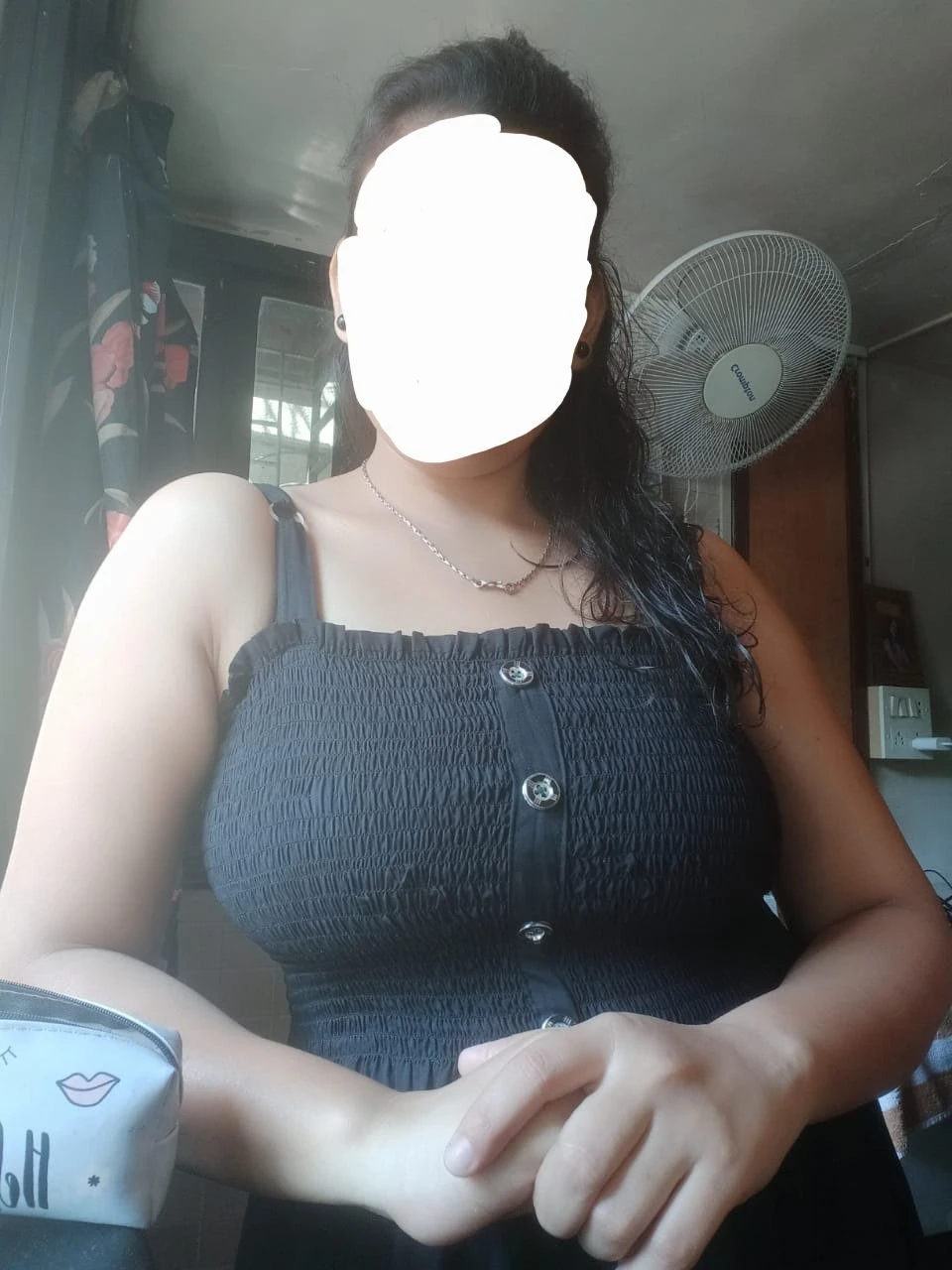 Curvy Leena – Indian escort in Mumbai — 3 / 4