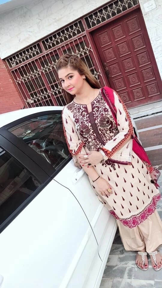 Pari – Pakistani escort in Islamabad — 3 / 11