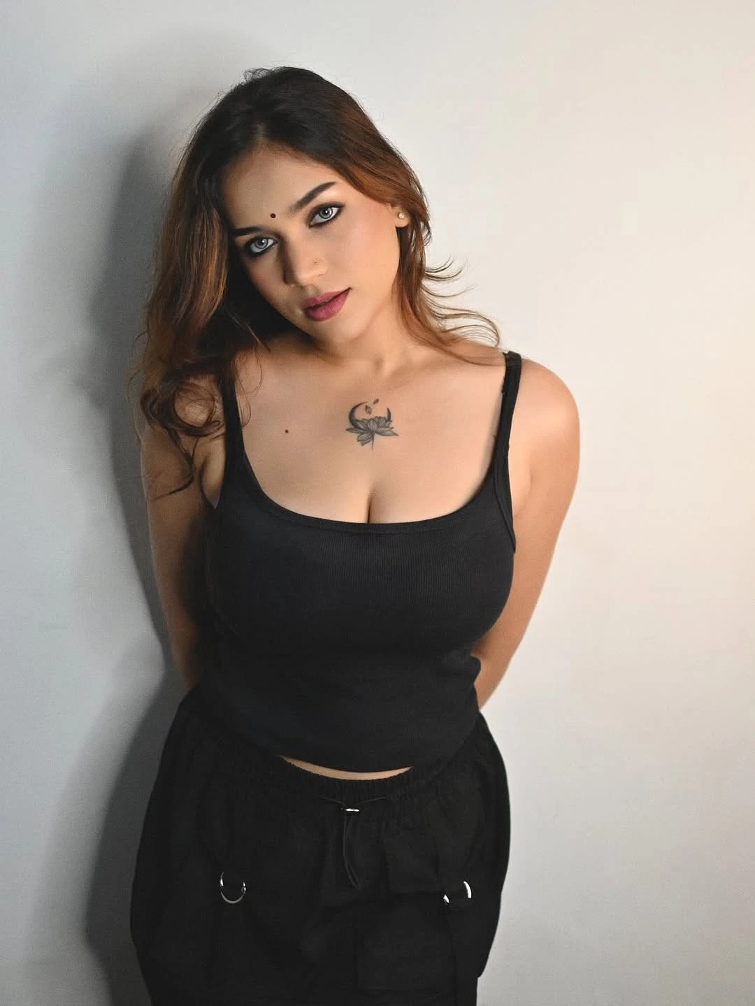Amisha – Indian escort in Hyderabad — 1 / 5