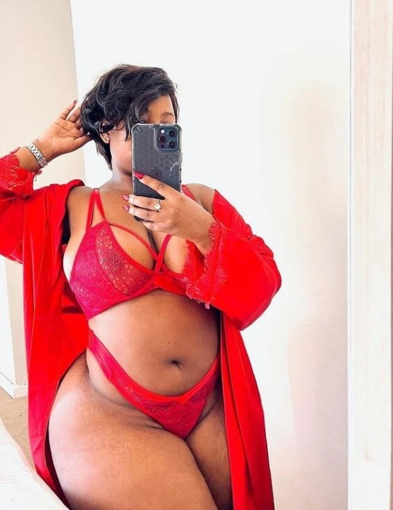 Jullie – Rwandan escort in Mangalore — 2 / 5
