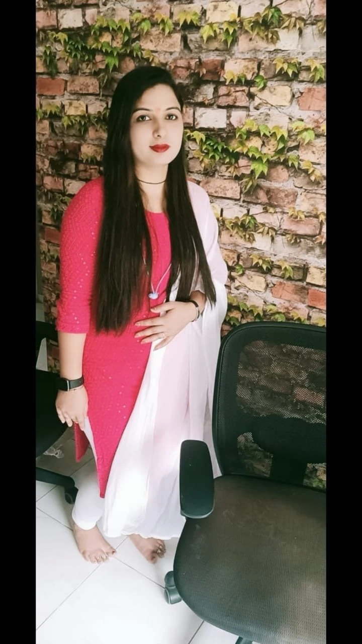 Megha – Indian escort agency in Surat — 2 / 5