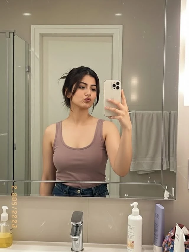 Megha – Indian escort in Udaipur — 2 / 5