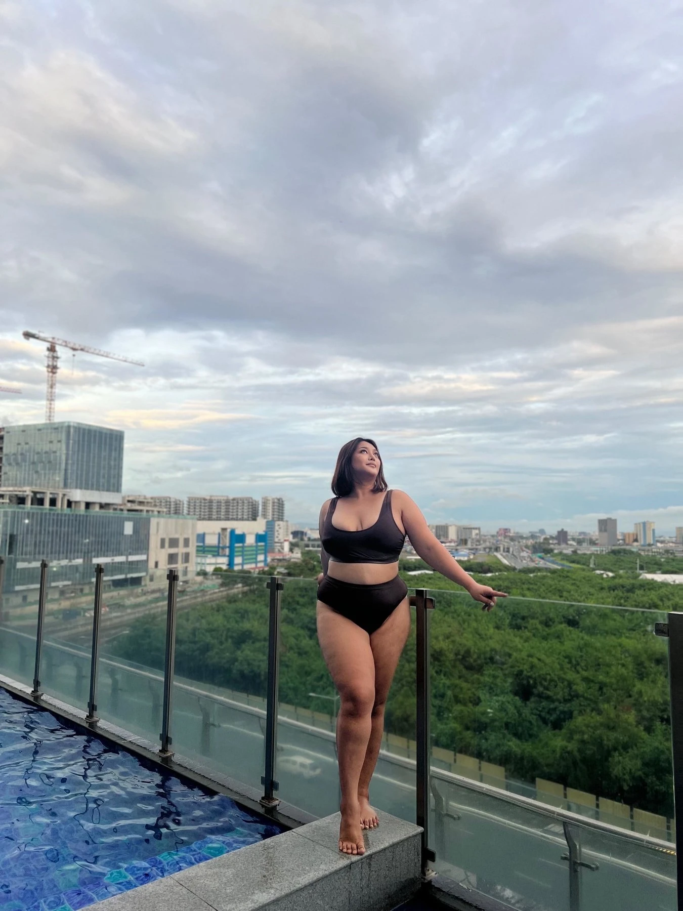 Voluptuous body – Singaporean escort in Macao — 17 / 23