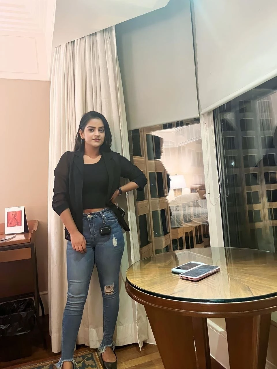 Taniya Sharma – Indian escort in Mumbai — 2 / 3