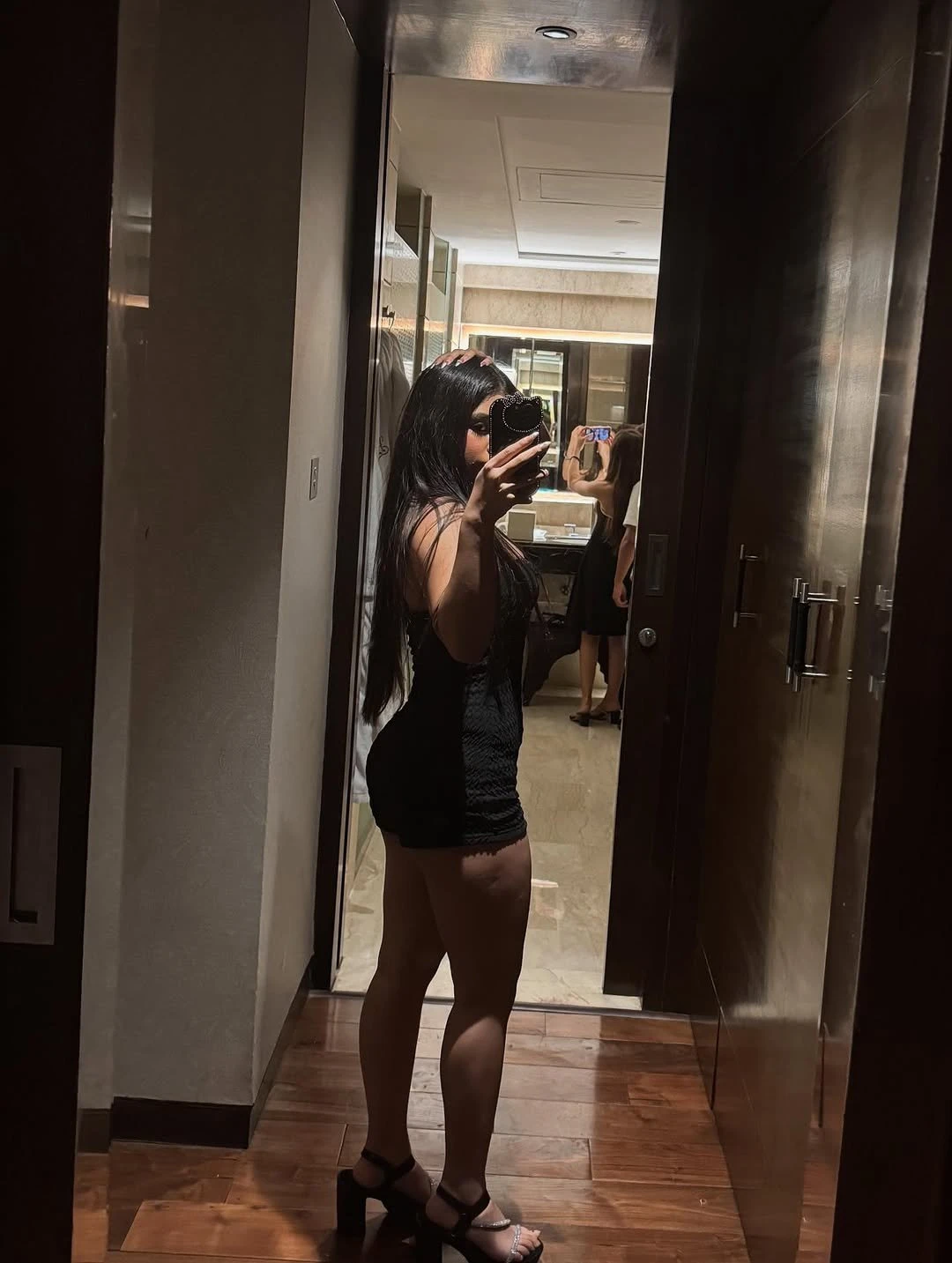 Mishka – Indian escort in Mumbai — 4 / 7