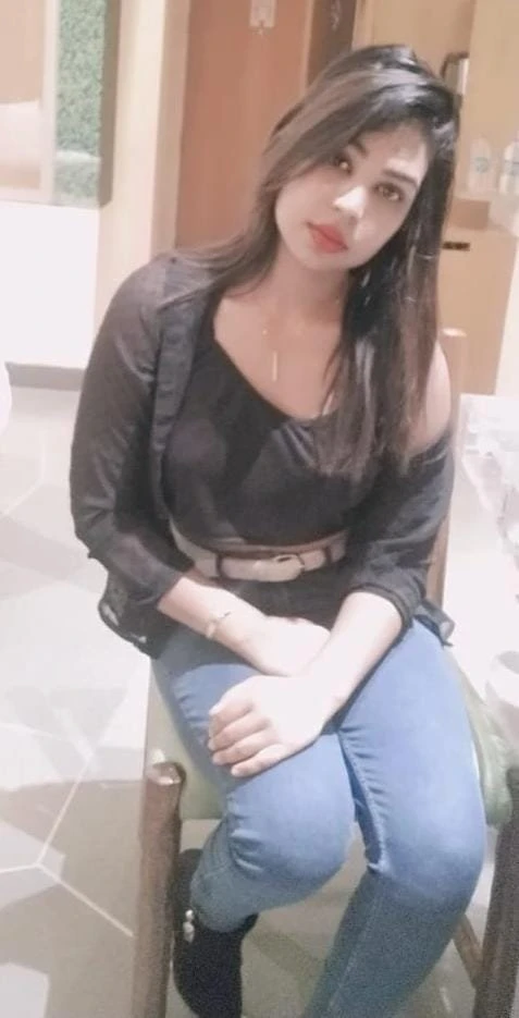 Radhika Cam Show mumbai – Indian escort in Mumbai — 2 / 5