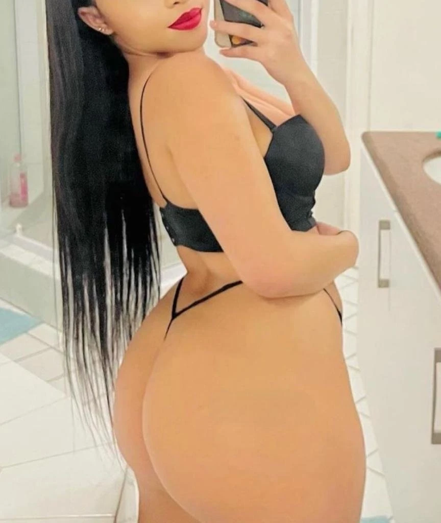 Onika – Guinean escort in Casablanca — 3 / 4