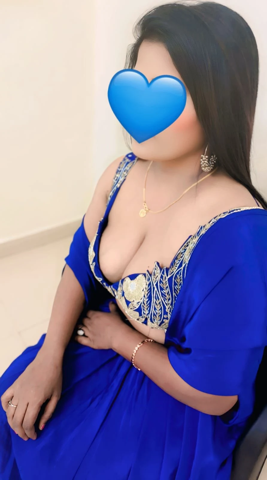 real meet and cam – Indian escort in Mumbai — 6 / 19