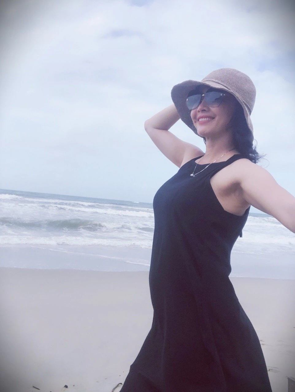 Yumina – Vietnamese escort in Ho Chi Minh City — 2 / 5