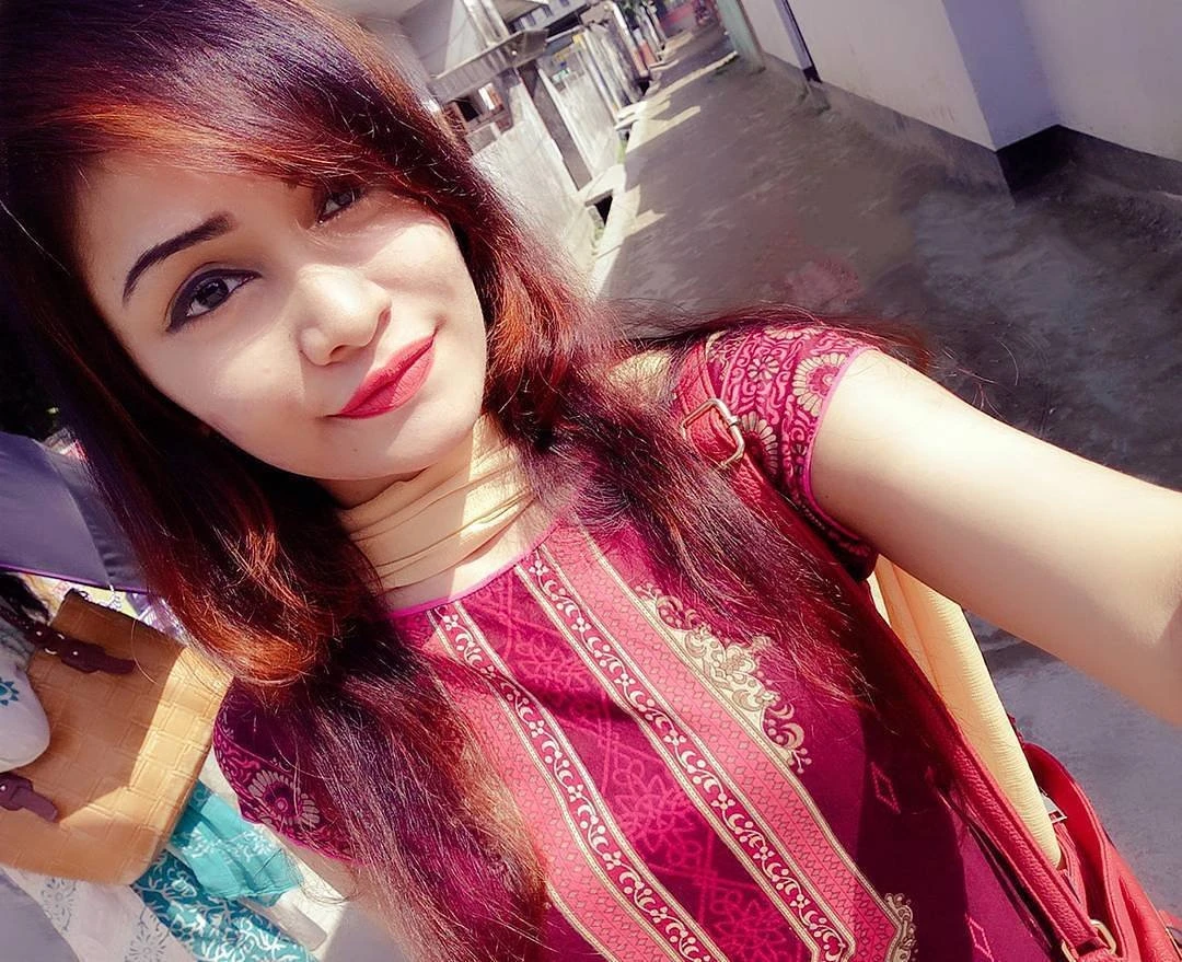 Noor Butt – Pakistani escort in Karāchi — 2 / 13