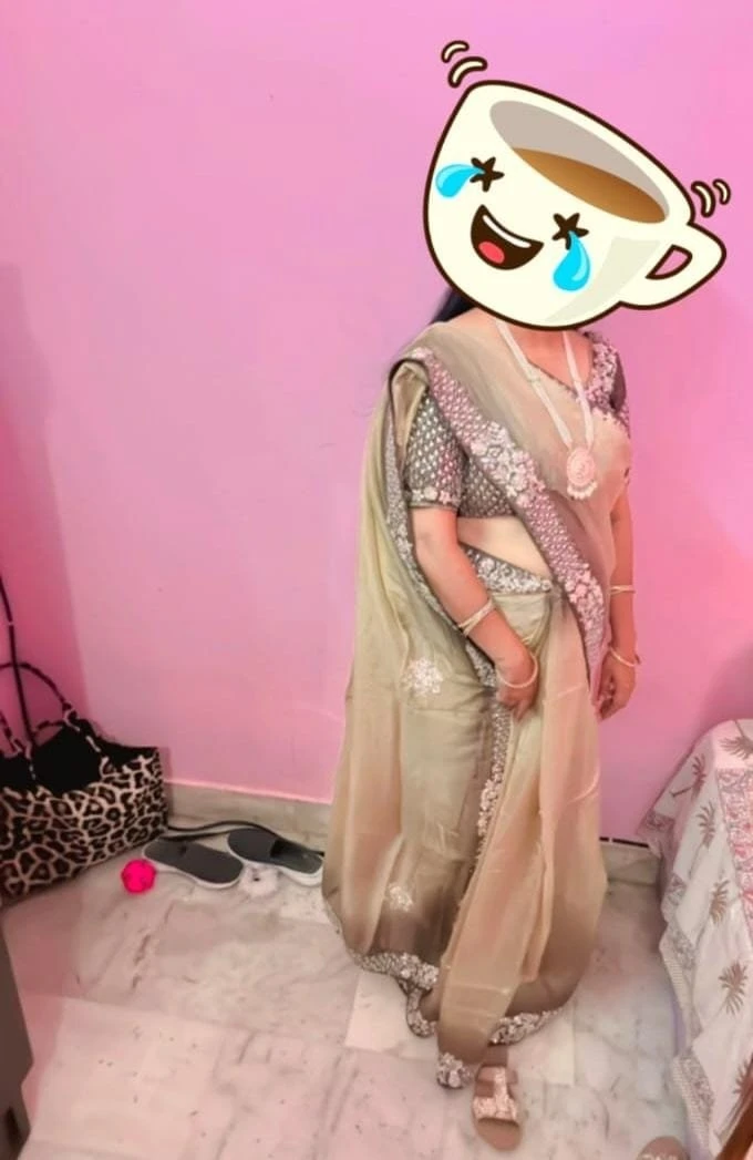 Sensual Lusty Bhabi for Cam – Indian escort in New Delhi — 3 / 5
