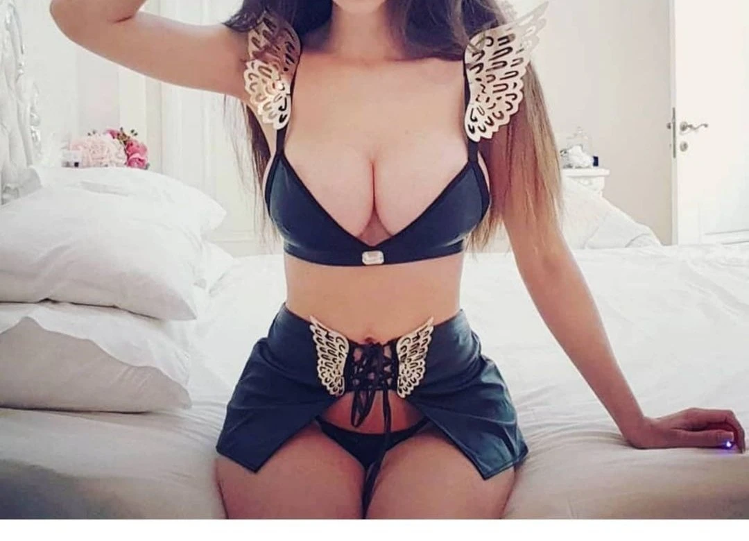 Simran – Indian escort in New Delhi — 5 / 8