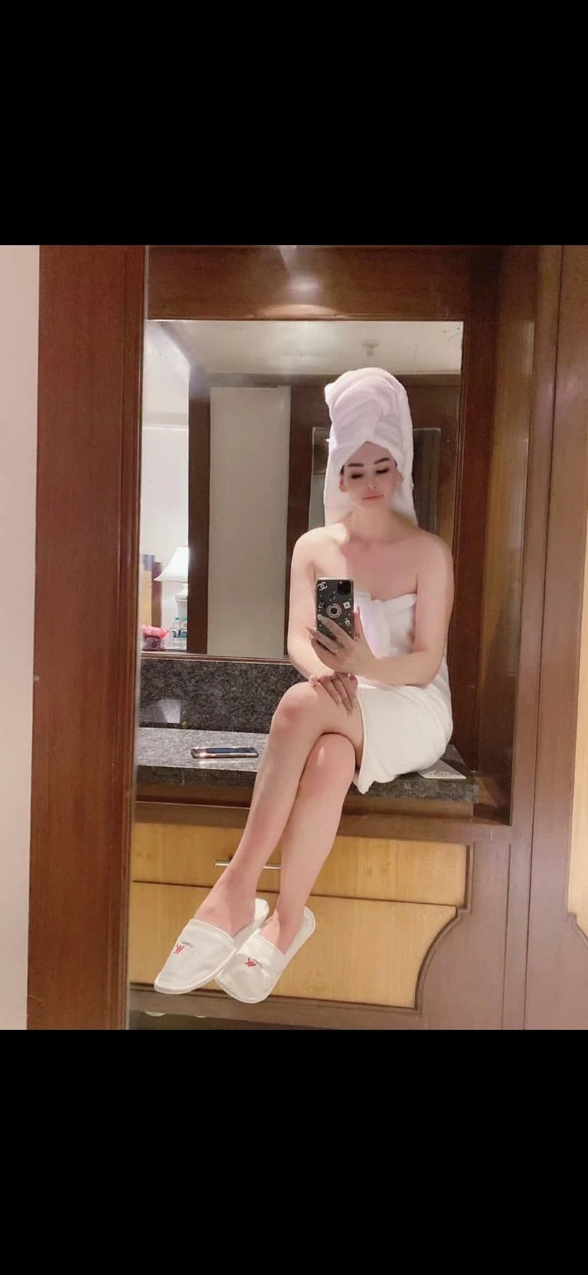 Jenny – Indian escort in Mumbai — 1 / 4