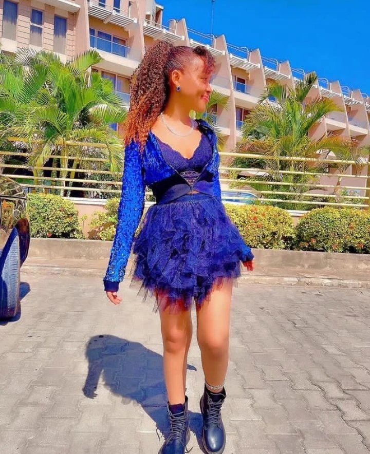 Joan – South African escort in Hyderabad — 4 / 5