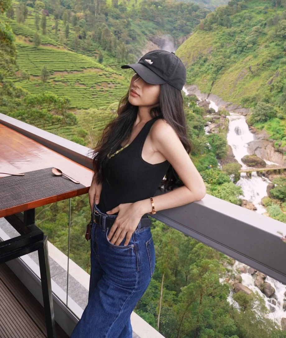 Sexy Courtney – Filipino escort in New Delhi — 9 / 28