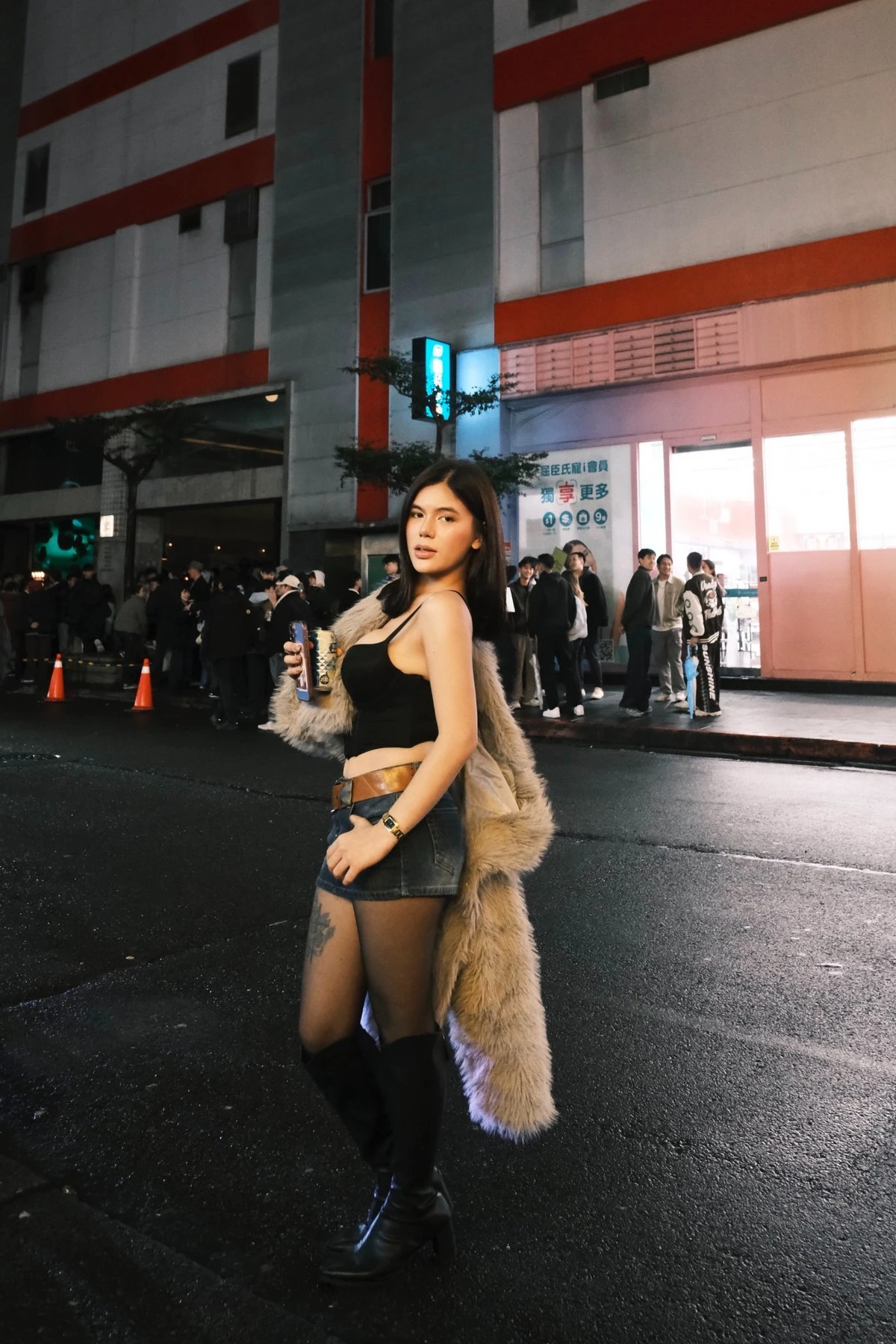 Shantal – Filipino escort in Macao — 18 / 24