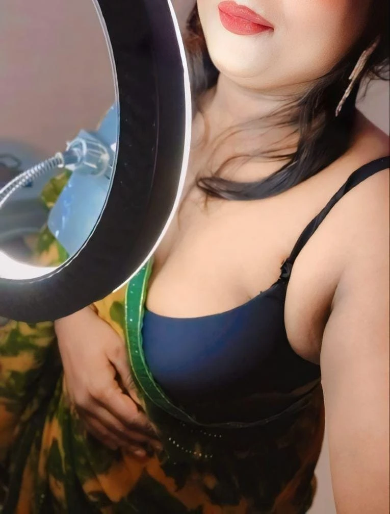 Dolly – Indian escort in Noida — 3 / 6