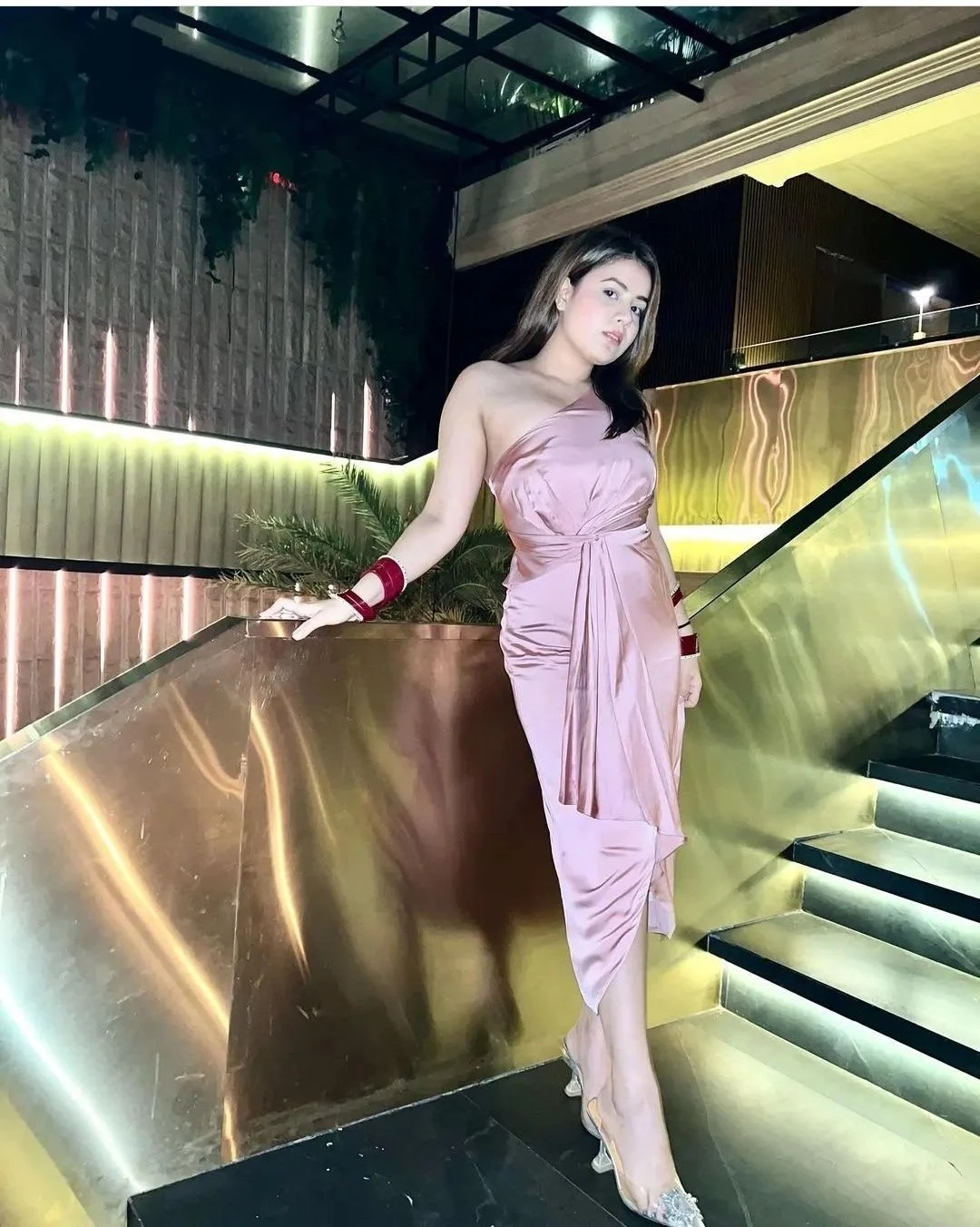 Monika – escort in New Delhi — 1 / 2