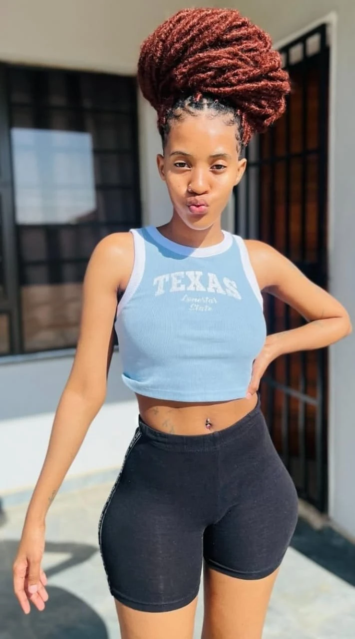 Sarah – Angolan escort in Pune — 3 / 4