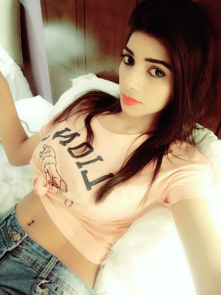 Nealam Shah – Pakistani escort in Islamabad — 3 / 11