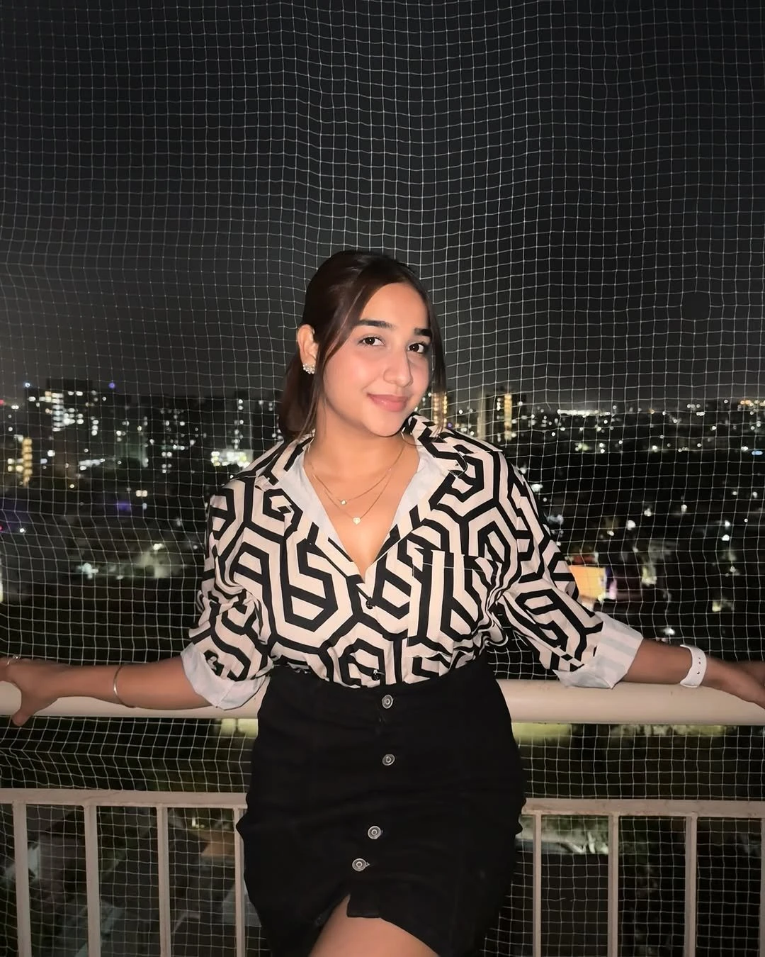 Ronika – Indian escort in Udupi — 2 / 3