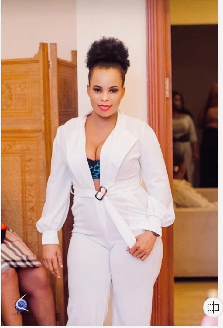 Shamia (Webcam) – Tanzanian escort in New Delhi — 2 / 8