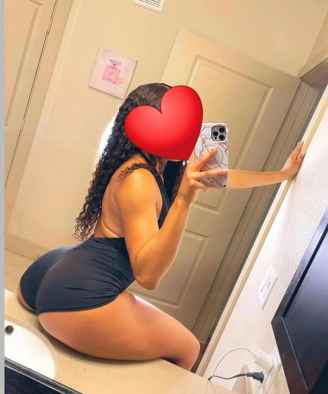 Juicy Suzane Soft Ass Meet & Fuck – South African escort in Visakhapatnam — 4 / 5