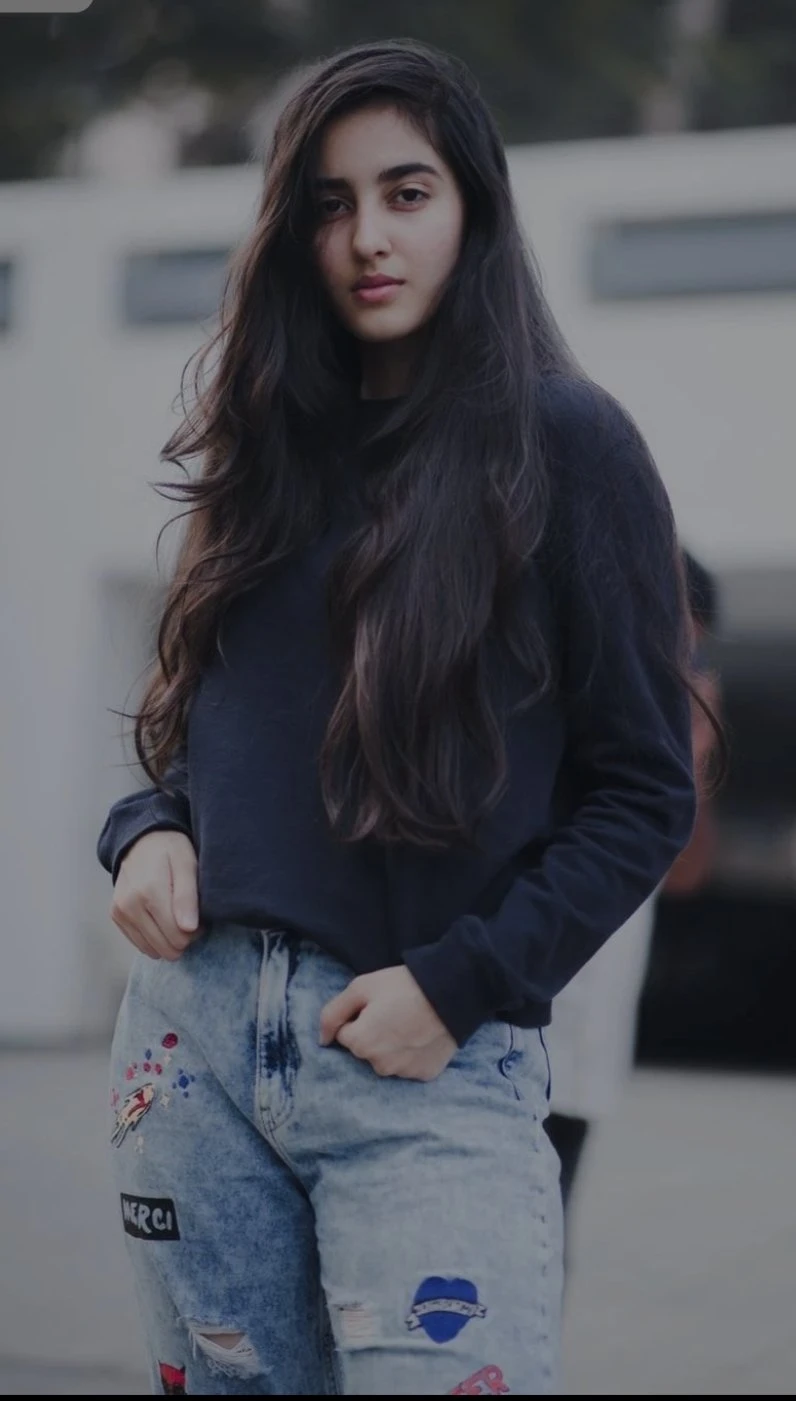 Alisha – Indian escort in New Delhi — 2 / 4