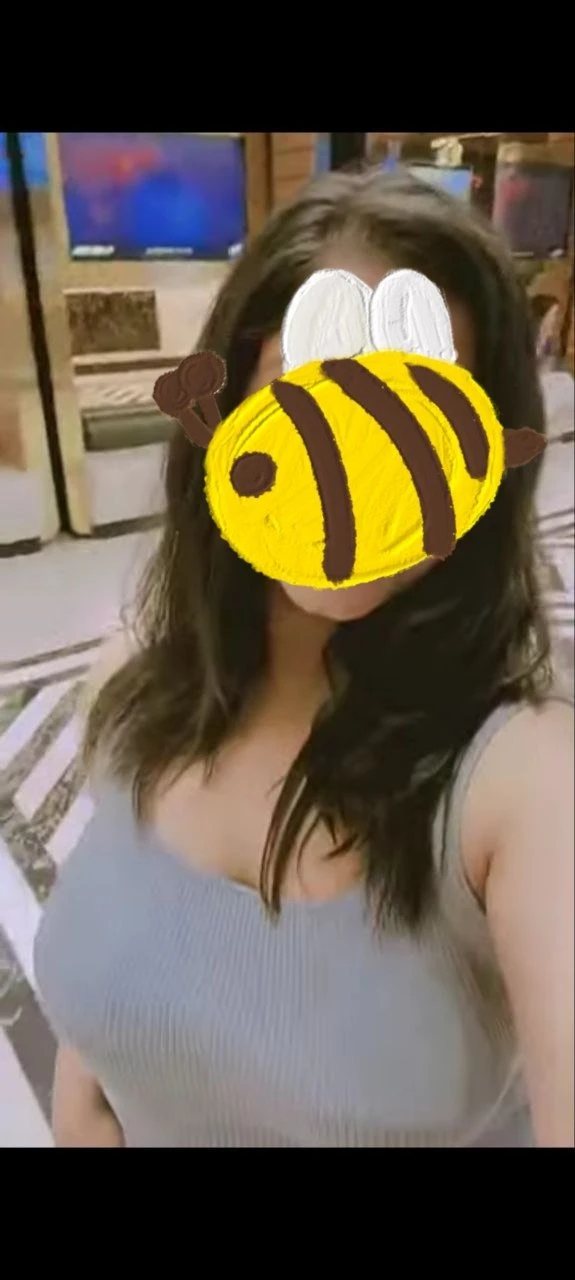 Nidhi – Indian escort in Noida — 2 / 7