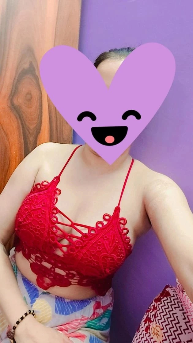 Neha – Indian escort in New Delhi — 3 / 4