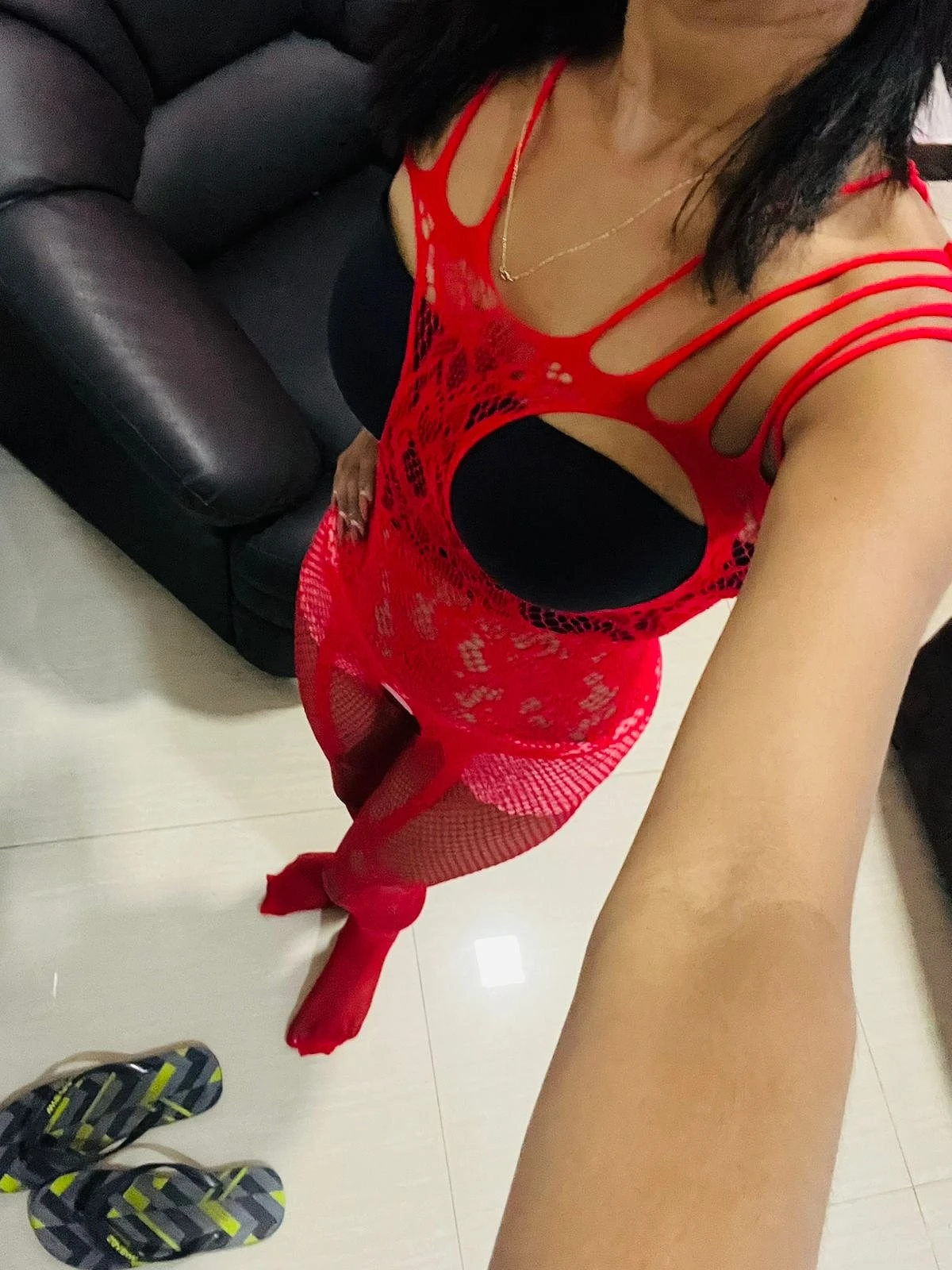 Petite Girl Ruhi – Sri Lankan escort in Colombo — 5 / 6
