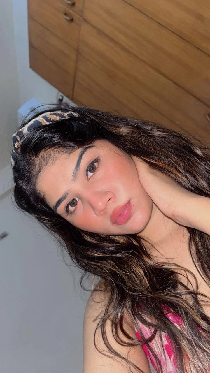 Monika – Indian escort in Mumbai — 1 / 3