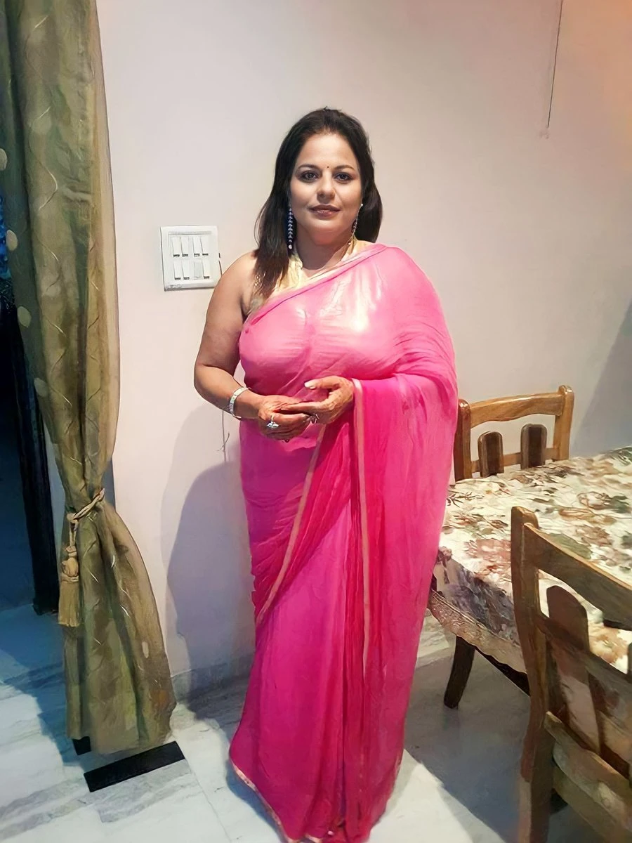 Mohini – escort in Surat — 1 / 2