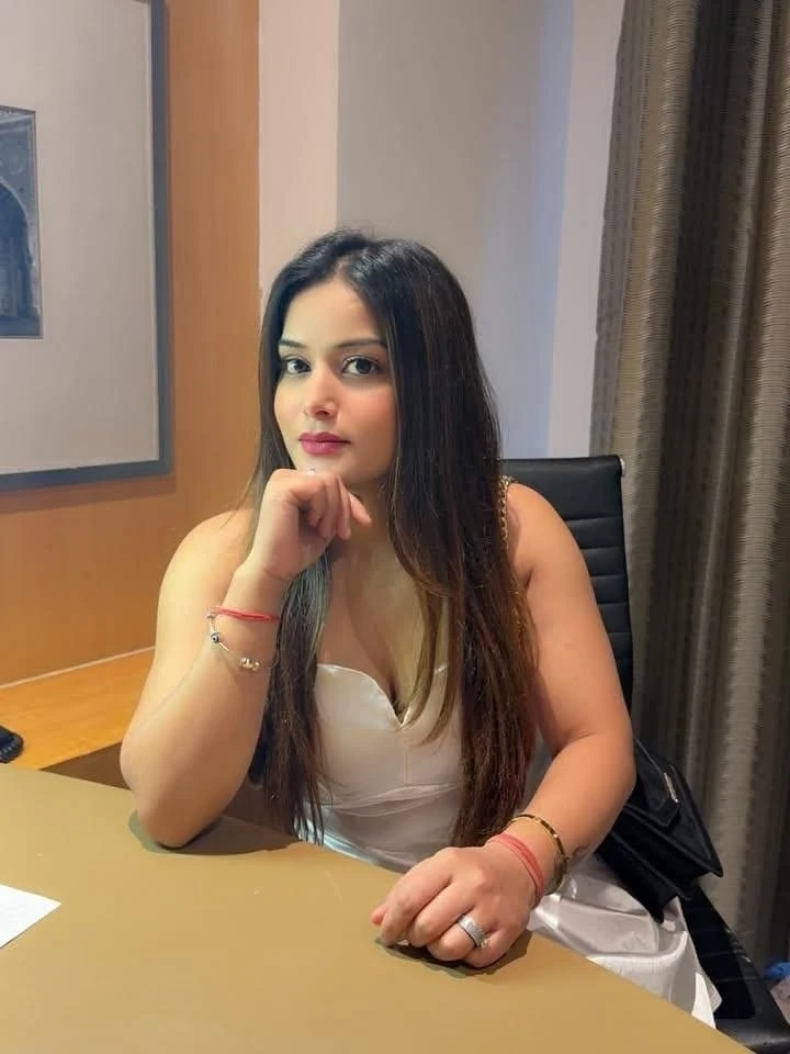 Shrija – Indian escort in Siliguri — 3 / 5