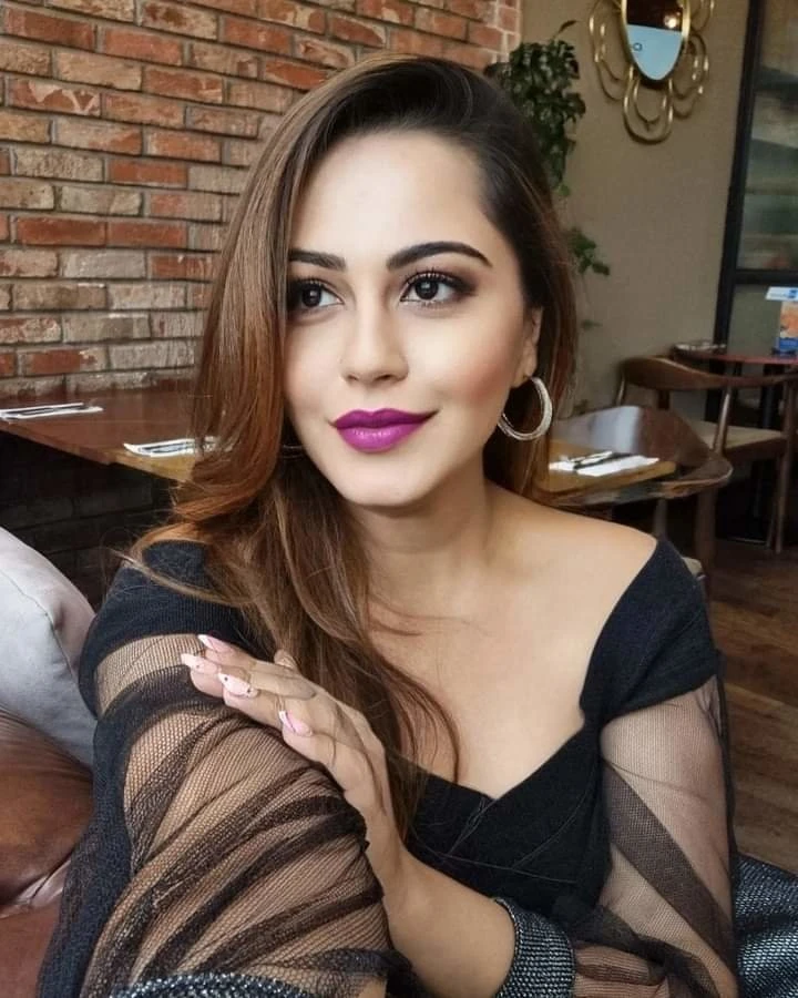 Srishti (Independent) Real Meet Only – Indian escort in Hyderabad — 2 / 4